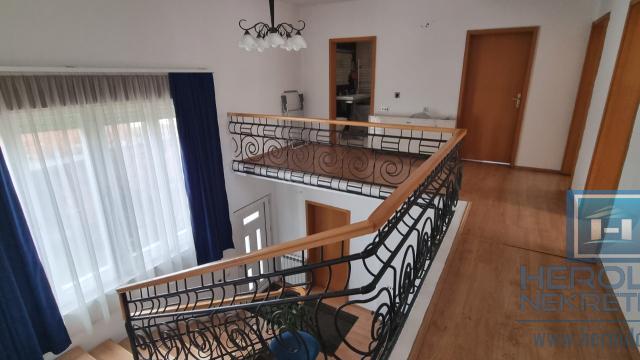 Kuća, Prodaja, 220m2, Raška, Gradska lokacija, Vranje