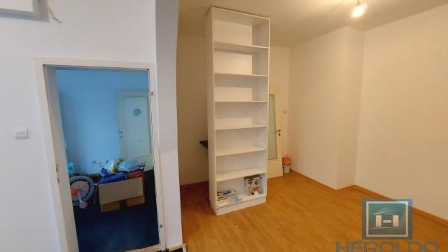 Poslovni prostor, Prodaja, 72m2, Centar, Gradska lokacija, Jagodina