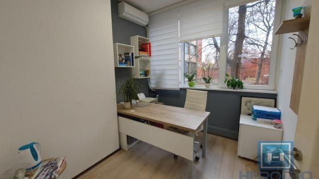 Poslovni prostor, Prodaja, 72m2, Centar, Gradska lokacija, Jagodina