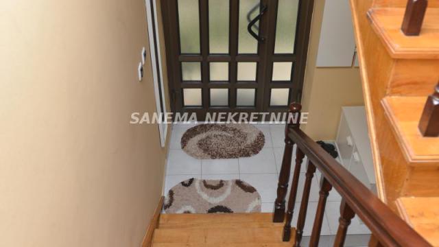 Kuća, Petosoban, Prodaja, 172m2, Širi centar, Gradska lokacija, Apatin