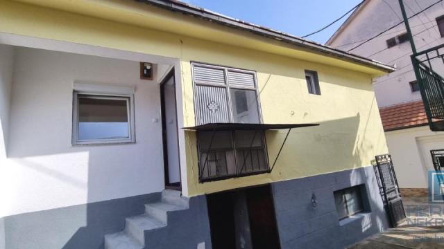 Kuća, Dvosoban, Prodaja, 38m2, Centar, Gradska lokacija, Vranje