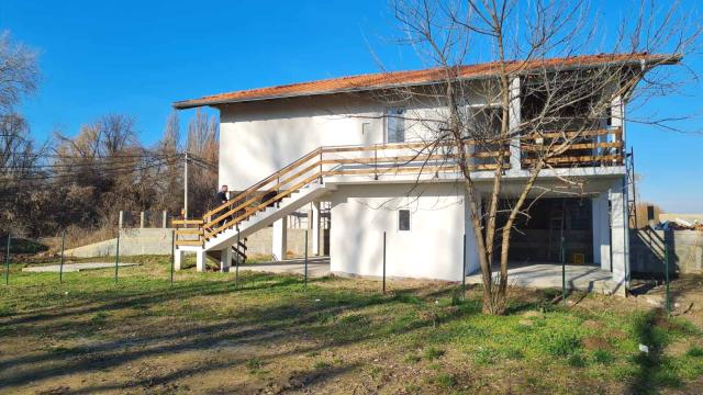 Kuća, Trosoban, Prodaja, 132m2, Sava