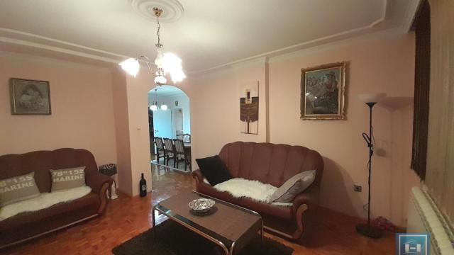 Stan, Trosoban, Prodaja, 81m2, Budžino brdo, Gradska lokacija, Jagodina