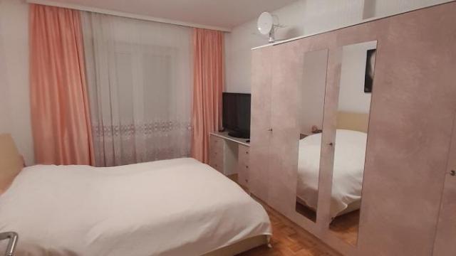 Stan, Trosoban, Prodaja, 81m2, Budžino brdo, Gradska lokacija, Jagodina