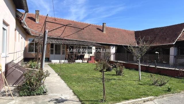 Kuća, četvorosoban, Prodaja, 338m2, Bezdan, Okolno mesto, Sombor