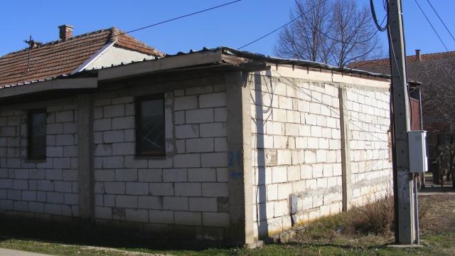 Kuća, Petosoban i veći, Prodaja, 650m2, Nova Pazova, Okolno mesto, Nova Pazova