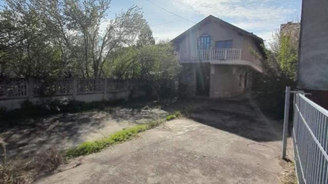 Kuća, Prodaja, 300m2, Gradska lokacija, Ćuprija