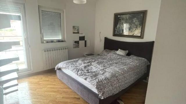 Stan, četvorosoban, Prodaja, 140m2, Crveni krst, Vračar, Cerska