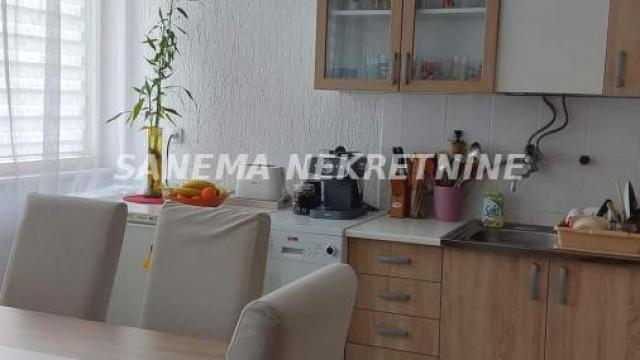 Stan, Trosoban, Prodaja, 81m2, Selenča, Gradska lokacija, Sombor