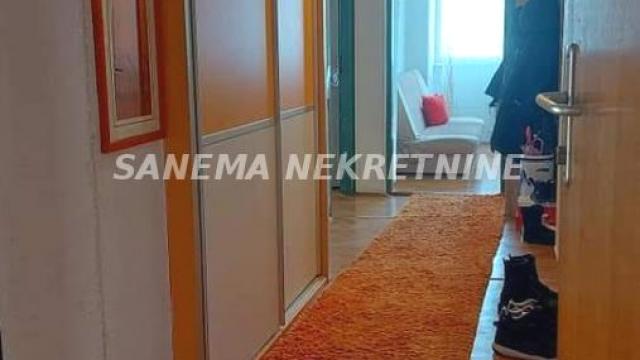 Stan, Trosoban, Prodaja, 81m2, Selenča, Gradska lokacija, Sombor
