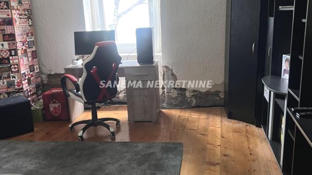 Kuća, četvoroiposoban, Prodaja, 208m2, Centar, Gradska lokacija, Sombor