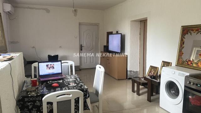 Kuća, četvoroiposoban, Prodaja, 208m2, Centar, Gradska lokacija, Sombor