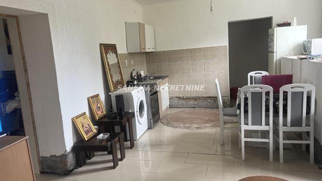 Kuća, četvoroiposoban, Prodaja, 208m2, Centar, Gradska lokacija, Sombor