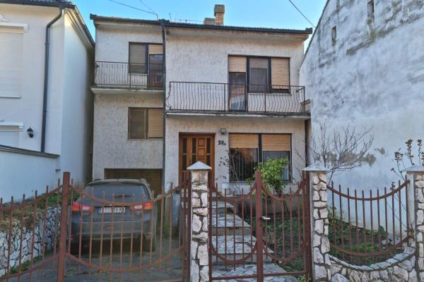 prodaja, kuca,
kikinda, 380873, petosoban-i-veci-brace-tatic