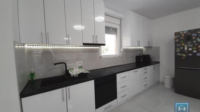Stan, četvorosoban, Prodaja, 134m2, Centar, Gradska lokacija, Ćuprija