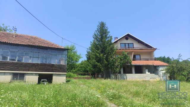 Kuća, Prodaja, 500m2, Lovci, Okolno mesto, Jagodina