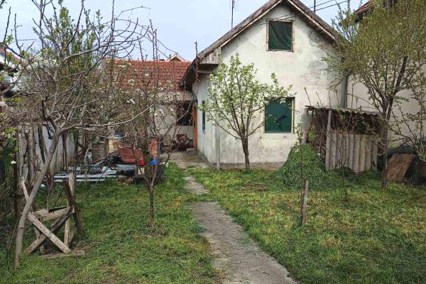 prodaja, kuca,
futog-novi-sad-novi-sad, 393975, trosoban-futog