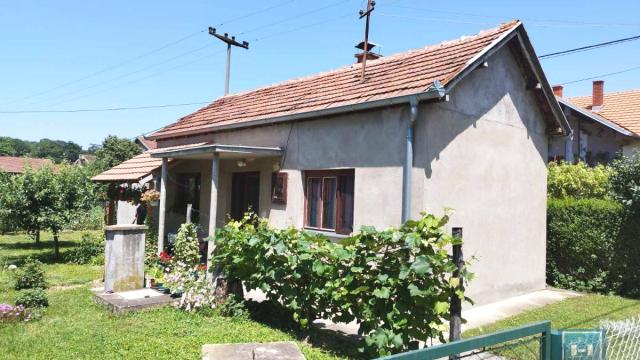 Kuća, Jednoiposoban, Prodaja, 47m2, Majur, Okolno mesto, Jagodina