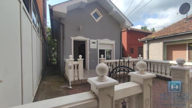 Kuća, Jednoiposoban, Prodaja, 46m2, Centar, Gradska lokacija, Jagodina