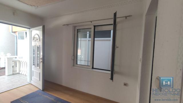 Kuća, Jednoiposoban, Prodaja, 46m2, Centar, Gradska lokacija, Jagodina