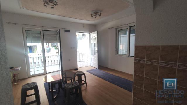 Kuća, Jednoiposoban, Prodaja, 46m2, Centar, Gradska lokacija, Jagodina
