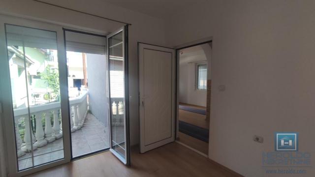 Kuća, Jednoiposoban, Prodaja, 46m2, Centar, Gradska lokacija, Jagodina