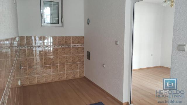 Kuća, Jednoiposoban, Prodaja, 46m2, Centar, Gradska lokacija, Jagodina