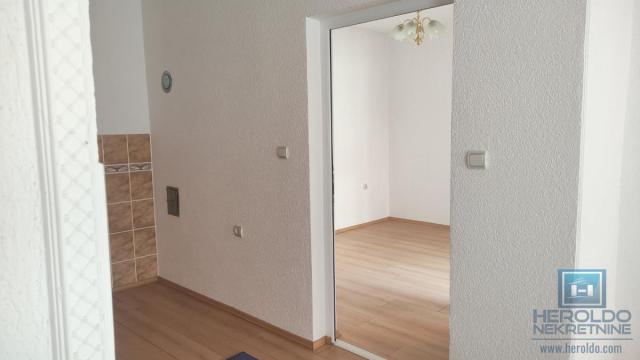 Kuća, Jednoiposoban, Prodaja, 46m2, Centar, Gradska lokacija, Jagodina