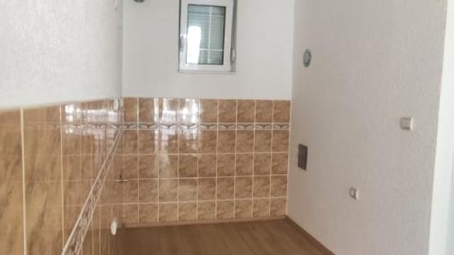 Kuća, Jednoiposoban, Prodaja, 46m2, Centar, Gradska lokacija, Jagodina