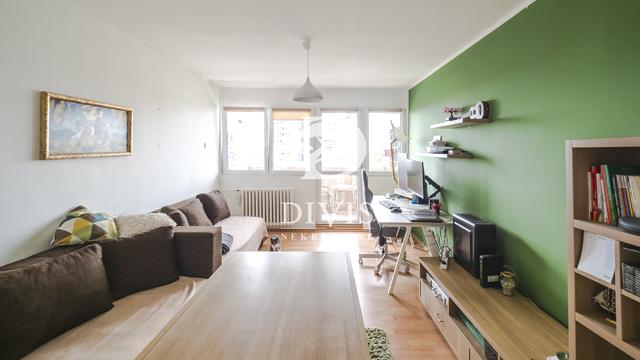 Stan, Trosoban, Prodaja, 62m2, Zemun, Banijska