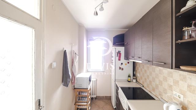 Stan, Trosoban, Prodaja, 62m2, Zemun, Banijska