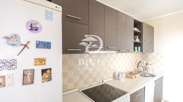 Stan, Trosoban, Prodaja, 62m2, Zemun, Banijska