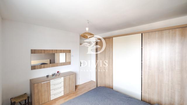 Stan, Trosoban, Prodaja, 62m2, Zemun, Banijska