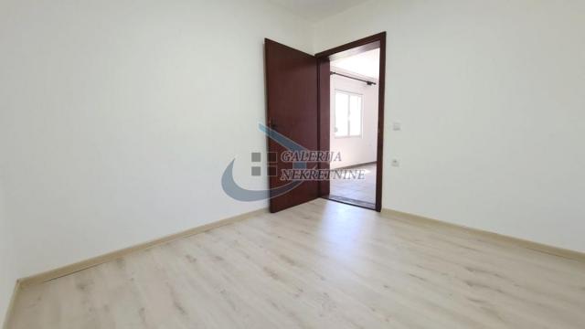 Kuća, Trosoban, Prodaja, 67m2, Živkovačka