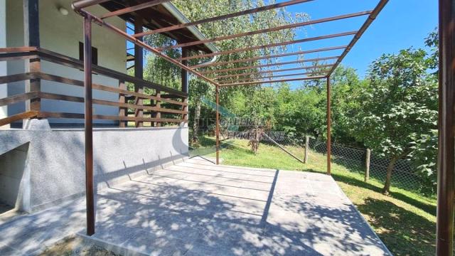 Kuća, Trosoban, Prodaja, 67m2, Živkovačka