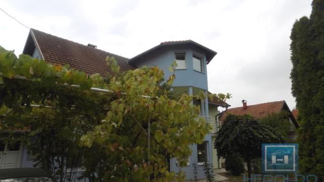 Kuća, Prodaja, 138m2, Karadjordjevo brdo, Gradska lokacija, Paraćin