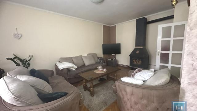 Stan, Trosoban, Prodaja, 89m2, Centar, Gradska lokacija, Ćuprija