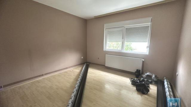 Kuća, Trosoban, Prodaja, 80m2, Centar, Gradska lokacija, Ćuprija