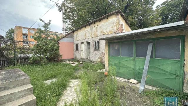Kuća, Trosoban, Prodaja, 80m2, Centar, Gradska lokacija, Ćuprija