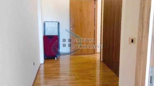 Stan, Trosoban, Prodaja, 103m2, Crveni krst, Vračar, Golubačka
