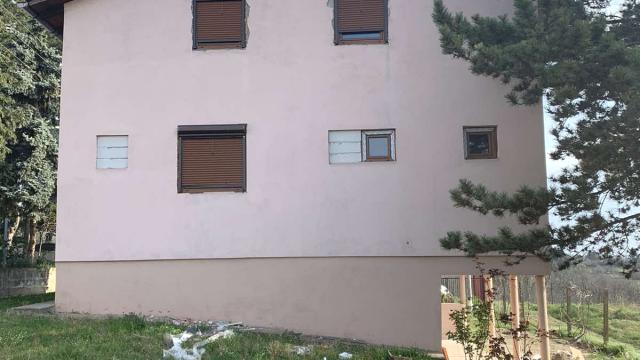 Kuća, Petosoban i veći, Prodaja, 72m2, Banstol