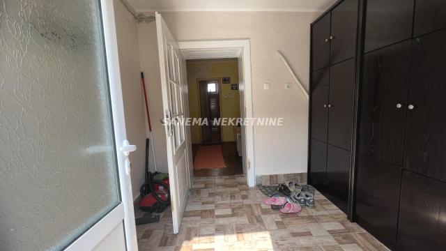 Kuća, Trosoban, Prodaja, 89m2, Širi centar, Gradska lokacija, Apatin