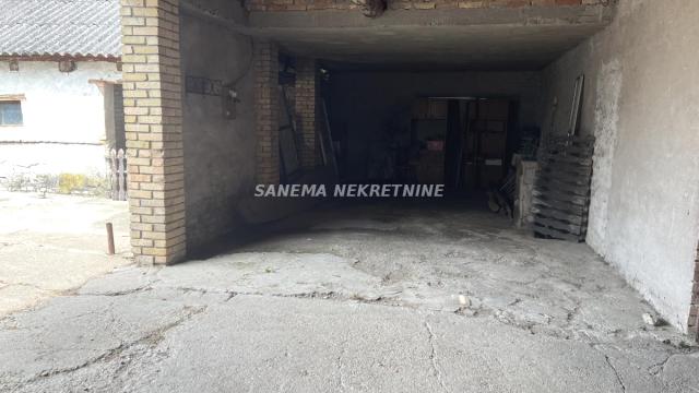 Kuća, Trosoban, Prodaja, 89m2, Širi centar, Gradska lokacija, Apatin