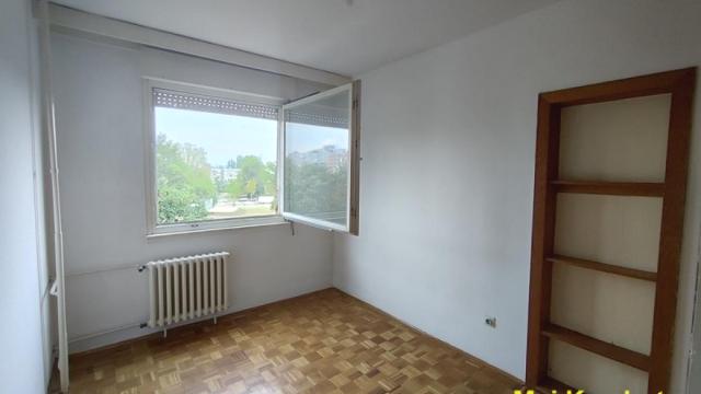 Stan, Trosoban, Prodaja, 78m2, Blok 44 (TC Piramida), Novi Beograd, Gandijeva