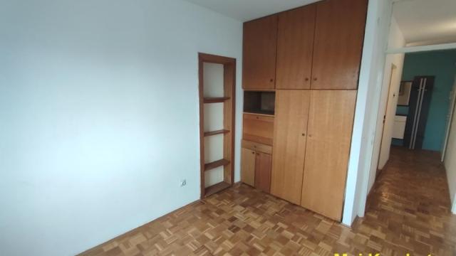 Stan, Trosoban, Prodaja, 78m2, Blok 44 (TC Piramida), Novi Beograd, Gandijeva