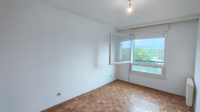 Stan, Trosoban, Prodaja, 78m2, Blok 44 (TC Piramida), Novi Beograd, Gandijeva