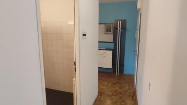 Stan, Trosoban, Prodaja, 78m2, Blok 44 (TC Piramida), Novi Beograd, Gandijeva