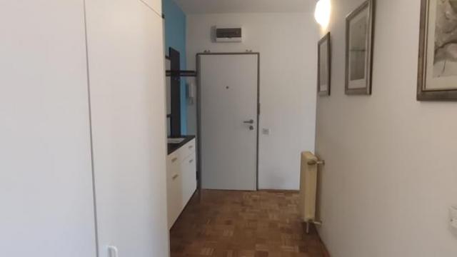 Stan, Trosoban, Prodaja, 78m2, Blok 44 (TC Piramida), Novi Beograd, Gandijeva