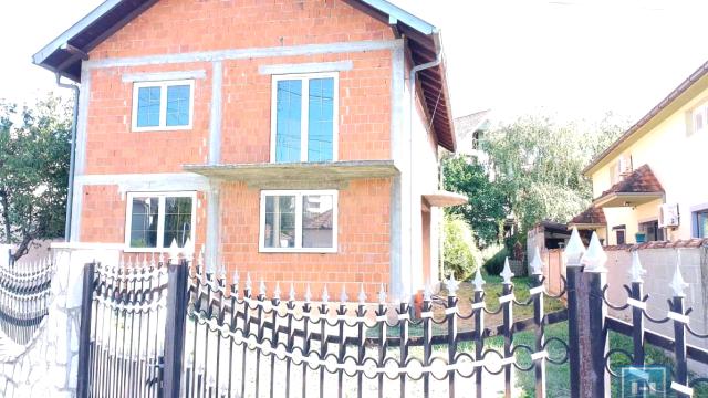 Kuća, Petosoban, Prodaja, 197m2, Centar, Gradska lokacija, Ćuprija