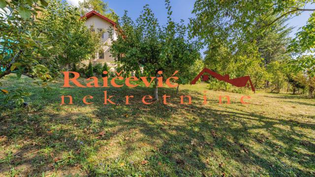 Kuća, Petosoban, Prodaja, 270m2, Sremska Rača, Okolno mesto, Banijska
